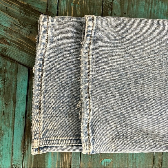 Abercrombie & Fitch The 90s Straight Ultra High Rise Jeans Distressed Size 18 - Picture 12 of 14